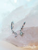 Zirconia cúbico hecho a mano luna y estrella de plata huggie pendientes de aro - 13th Psyche