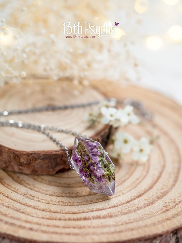 Collar colgante de punta de cristal de flores de brezo hecho a mano - 13th Psyche