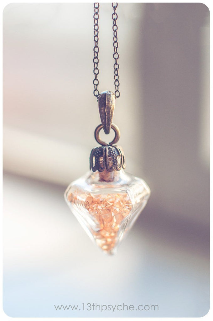 Péndulo de cristal hecho a mano con diamantes - collar colgante 13th Psyche